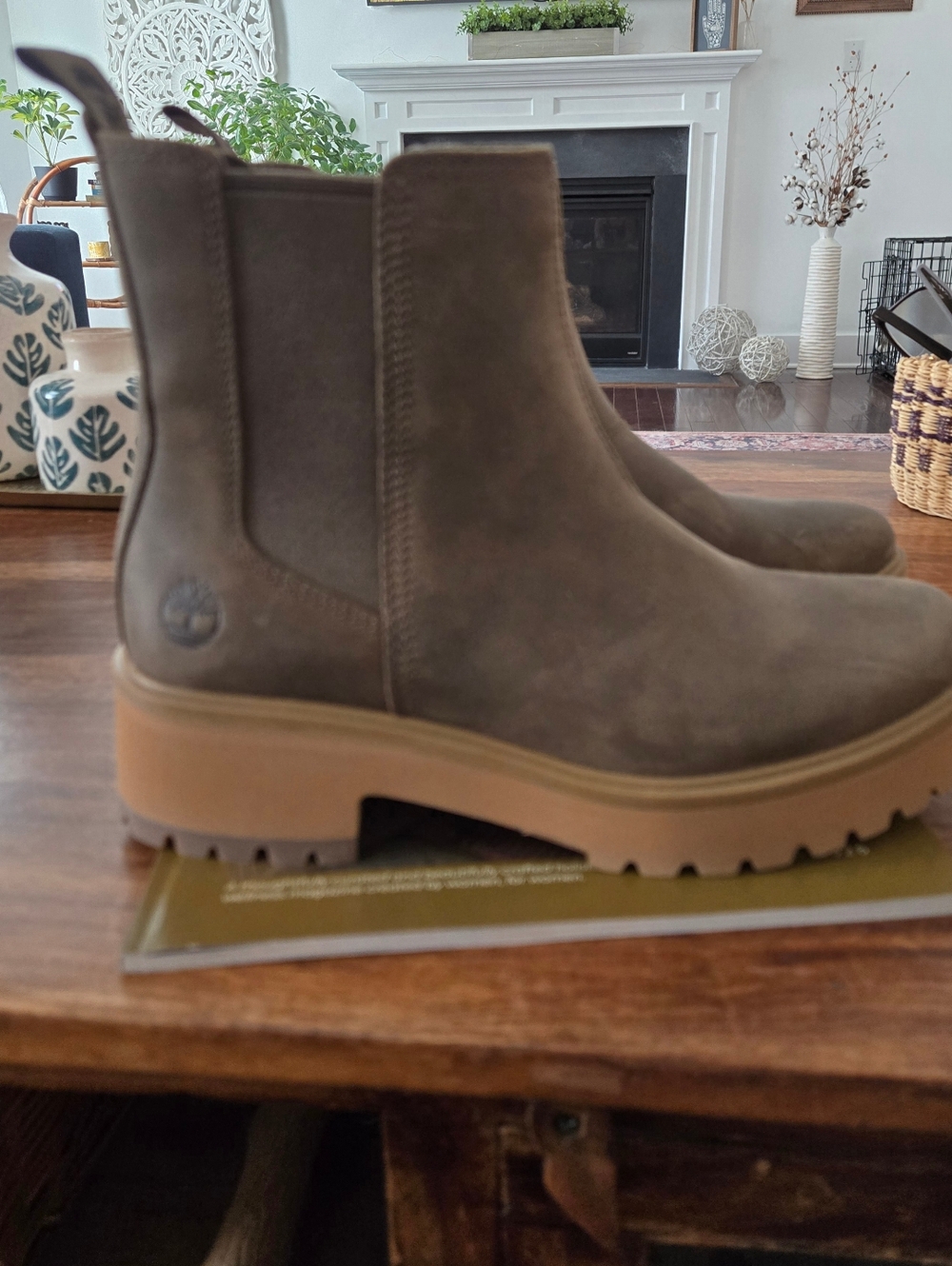 Timberland Brown Taupe Leather Platform Chelsea Boots 7 Like New